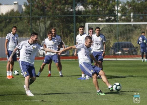 Mais trocas: Scaloni testa Argentina com três mudanças para enfrentar a Venezuela