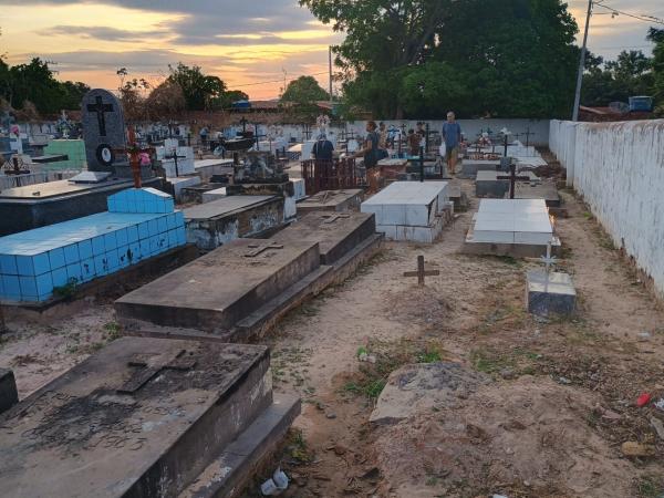 Dia de Finados em Floriano é marcado por missas e visitação aos cemitérios.(Imagem:FlorianoNews)