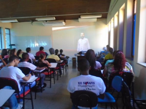 IFPI de Floriano inicia Curso de Aperfeiçoamento para Professores de Matemática.(Imagem:FlorianoNews)