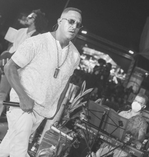 Mano Brown diz que público que for aos seus shows em 2022 terá que apresentar comprovante de vacina