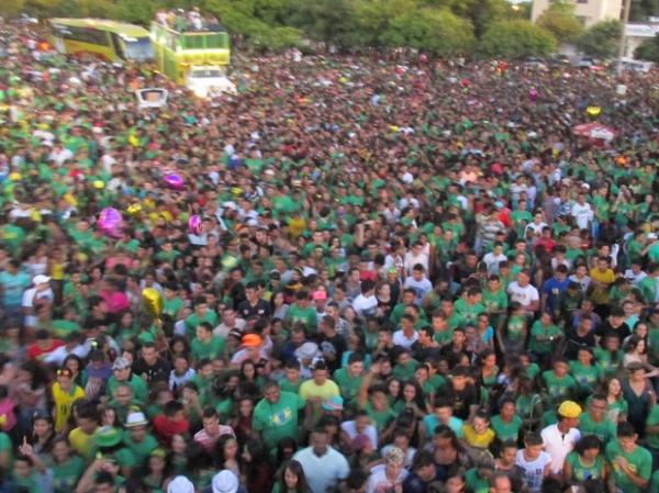 Cerca de 200 mil pessoas participaram da Marcha Para Jesus em Teresina