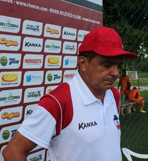 Flávio crava Fabinho entre titulares e afirma: "Arena Castelão é indiferente"