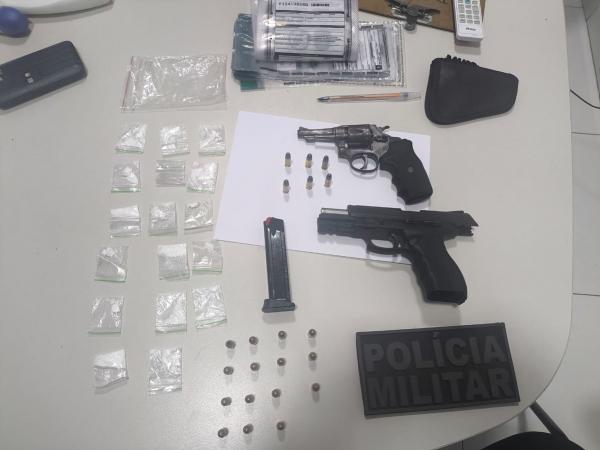 3º Batalhão apreende armas e drogas em ação policial em Floriano