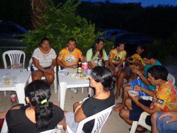Os Ingratos realiza churrasco para integrantes  e simpatizantes