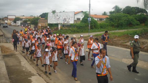 Colégio Educandário desenvolve projeto sobre a paz no trânsito.(Imagem:FlorianoNews)