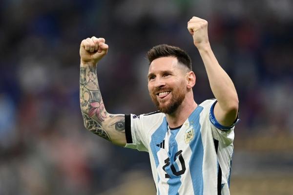 Messi faz história, garante recordes e supera Pelé em gols nas Copas