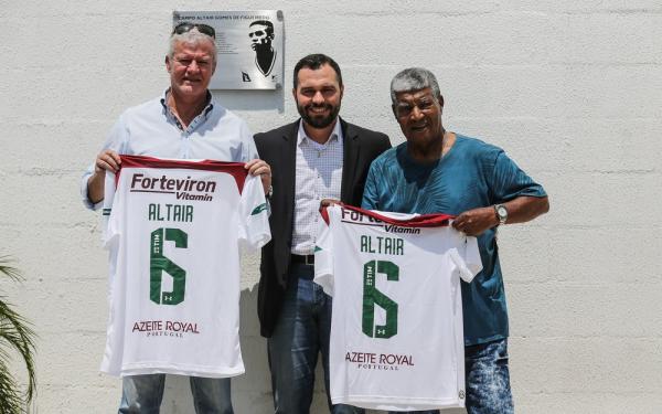 Ídolo do Fluminense e campeão mundial em 1962, Jair Marinho é enterrado em Niterói
