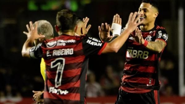 Análise: competitivo e letal, Flamengo supera dificuldades e fica confortável no confronto