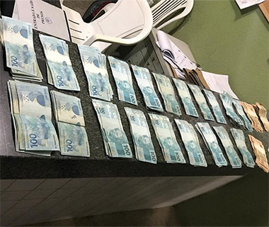 Casa de ex-prefeito é furtada e PM recupera R$ 23 mil levado de cofre