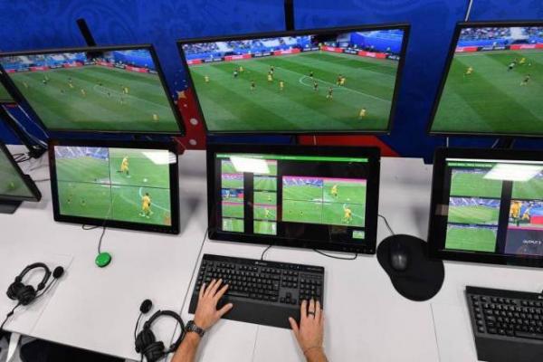 VAR quebra resistência das principais ligas e domina a elite europeia
