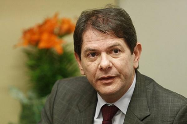 Cid Gomes diz que Dilma Rousseff deve sair do PT