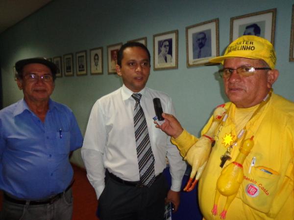Conegundes Gon&ccedil;alves ( DCL) e S&eacute;rgio Gustavo Borges Nonato,Gerente de Pessoa Jur&iacute;dica da Caixa Econ&ocirc;mica Federal.(Imagem:FlorianoNews)