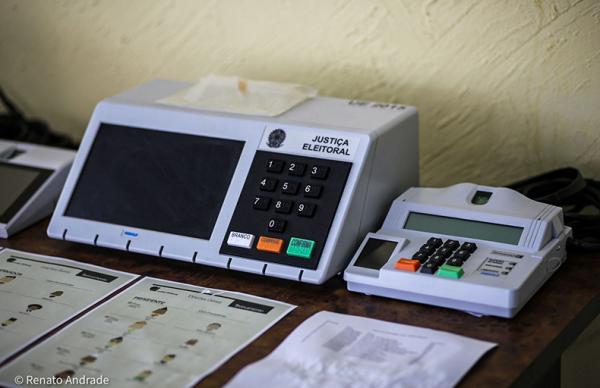 TRE sorteará 20 urnas para teste e aguarda para saber se fará auditoria com biometria
