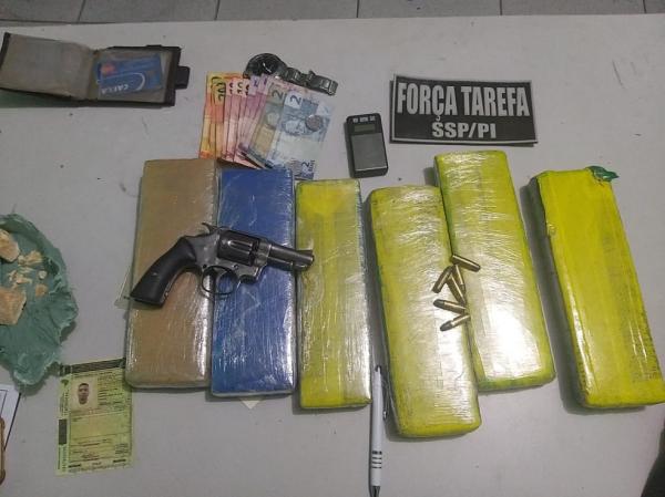 Homem é preso após transportar droga em carro de Regeneração à Teresina