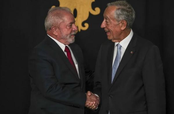 Lula tem alta após retirar lesão na laringe; procedimento foi realizado com sucesso