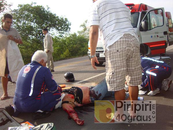 Mulher é esmagada por carreta na BR 222