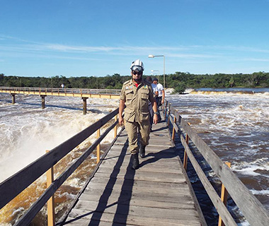 Passarela da Cachoeira do Urubu é liberada para visitantes