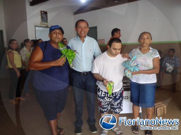 Cacau show doa ovos de P&aacute;scoa &agrave; APAE de Floriano.(Imagem:FlorianoNews)