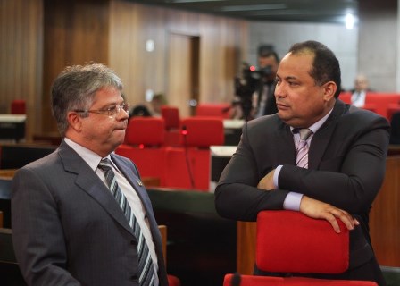 Deputados apresentaram 11 requerimentos em sessão na Alepi