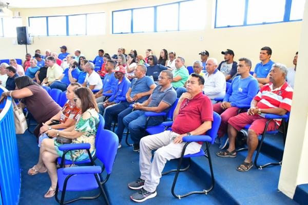  Audi&ecirc;ncia p&uacute;blica na C&acirc;mara Municipal discute a concess&atilde;o dos servi&ccedil;os de &aacute;gua e esgoto em Floriano(Imagem:CMF)