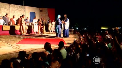 Teresinenses prestigiam espetáculo da 'Paixão de Cristo' no Monte Castelo