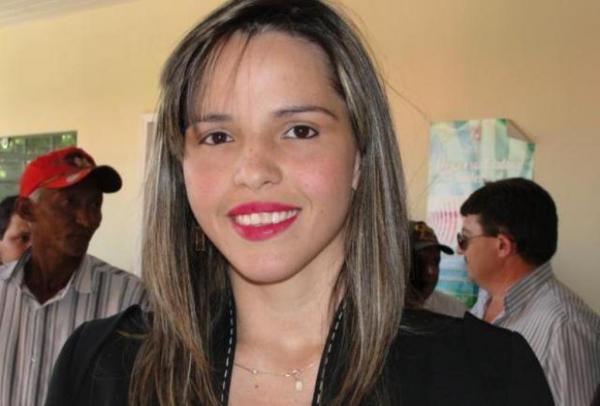 Jandirinha renuncia à prefeitura de Santa Cruz do Piauí