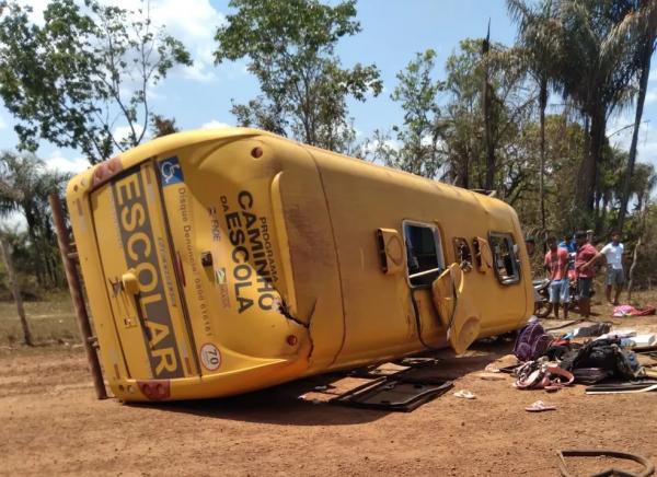 Prefeitura já apurava denúncias contra motorista de ônibus escolar que tombou em José de Freitas