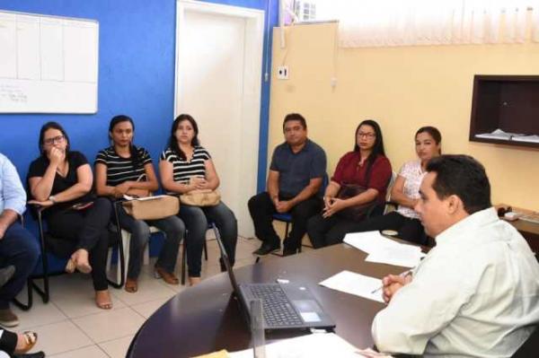 Prefeitura discute Plano de Cargos e Salários com servidores da Saúde de Floriano