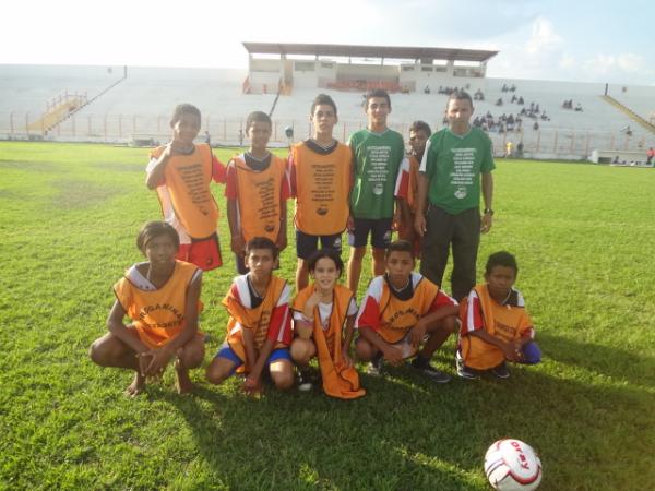 Realizado Torneio de futebol do Mutir&atilde;o de Natal.(Imagem: FlorianoNews)