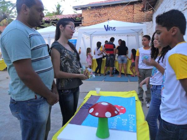 Realizada 2&ordf; Feira de Ci&ecirc;ncias da Escola Mega de Floriano.(Imagem:FlorianoNews)