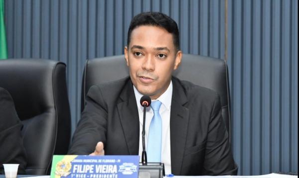 Vereador Felipe Vieira levanta reflexão sobre falta de acesso de pacientes a exames especiais