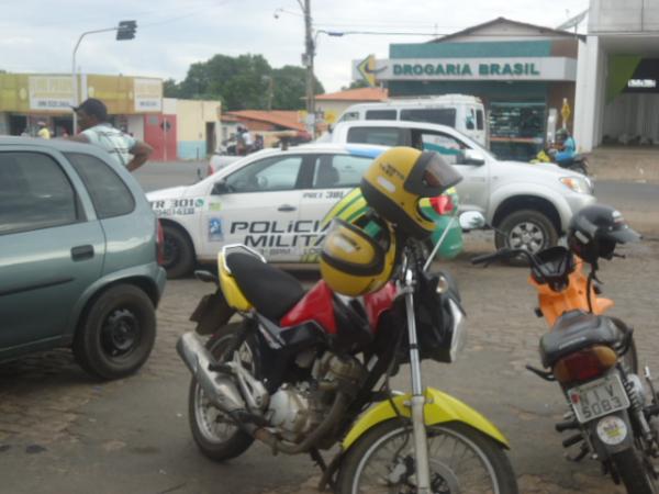 Homem &eacute; preso por embriaguez ao volante ap&oacute;s causar acidente em Floriano.(Imagem:FlorianoNews)