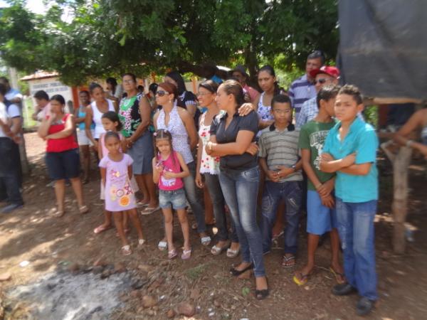 Entrega de recupera&ccedil;&atilde;o da estrada do povoado Amolar.(Imagem:FlorianoNews)