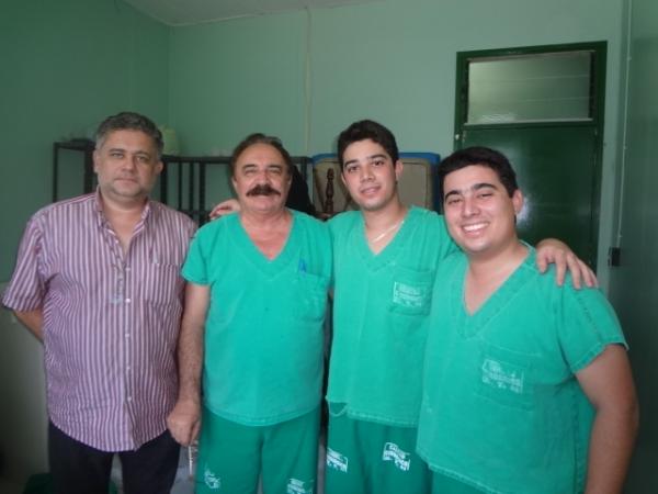 Equipe m&eacute;dica(Imagem:FlorianoNews)
