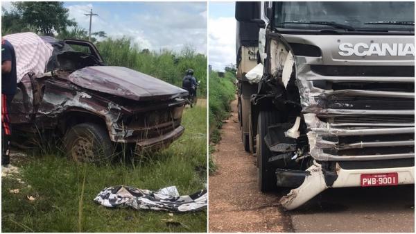Caminhonete bate de frente com carreta e passageira morre na BR-010