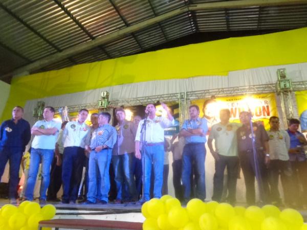 Gustavo Neiva inaugura comitê e lança campanha em Floriano