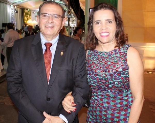 Valdeci Cavalcante e sua esposa Ros&acirc;ngela Cavalcante(Imagem:Divulga&ccedil;&atilde;o)