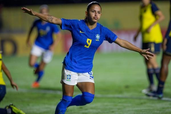 Atleta do Kansas City e atacante da sele&ccedil;&atilde;o brasileira, Debinha est&aacute; entre as 30 indicadas ao pr&ecirc;mio de melhor jogadora do Bola de Ouro.(Imagem:Lucas Figueiredo/CBF)