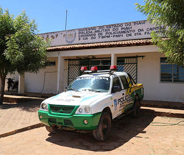 Bebê de um ano morre após ser arremessado ao chão