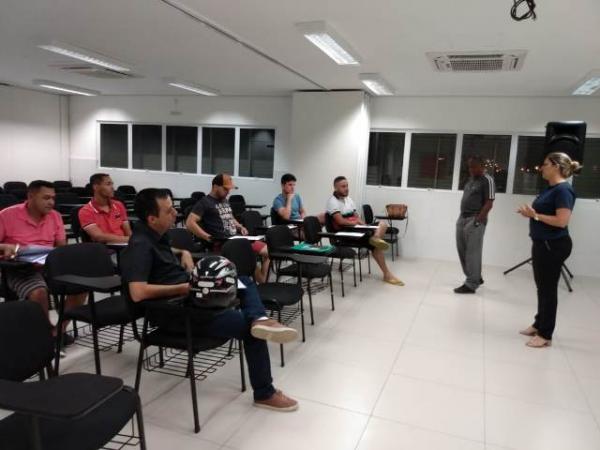Sesc Floriano realiza reunião com participantes do Campeonato dos Comerciários