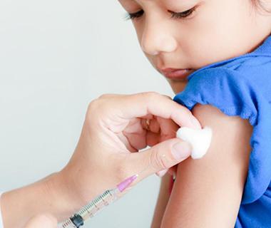 Vacinação contra gripe em crianças será adiada no interior do estado por falta de seringas