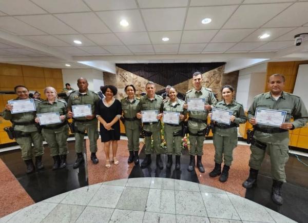 3°BPM de Floriano parabeniza equipe da Patrulha Maria da Penha por conclusão do curso de capacitação