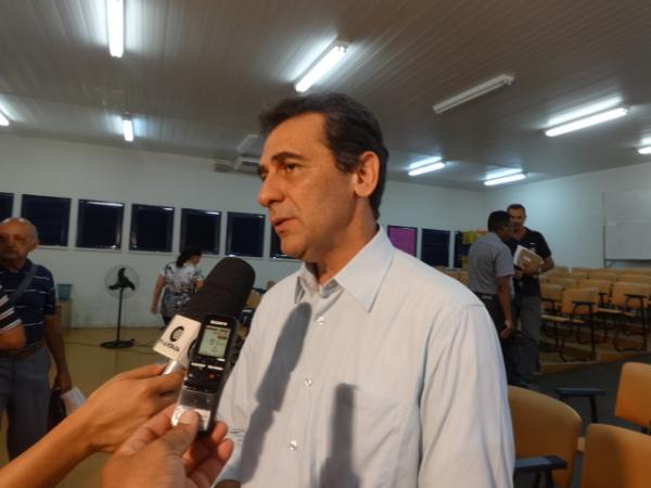 Prefeito Gilberto J&uacute;nior(Imagem:FlorianoNews)