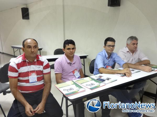 Cajueiro Motos realizou treinamento em vendas para funcion&aacute;rios.(Imagem:FlorianoNews)