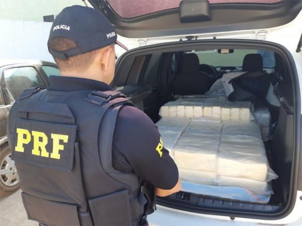 PRF apreende carga de 200kg de queijo na BR-343 em Piripiri