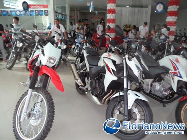 Cajueiro Motos inaugura nova concession&aacute;ria em &Aacute;gua Branca.(Imagem:FlorianoNews)