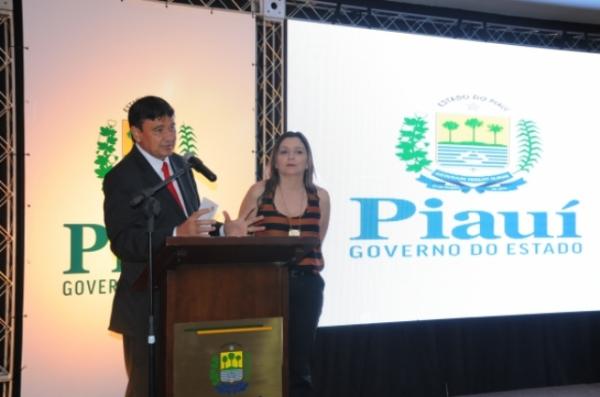 Governo apresenta projeto de Complexo Turístico do Litoral a investidores
