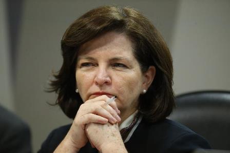 Raquel Dodge denuncia Temer e mais cinco em inquérito