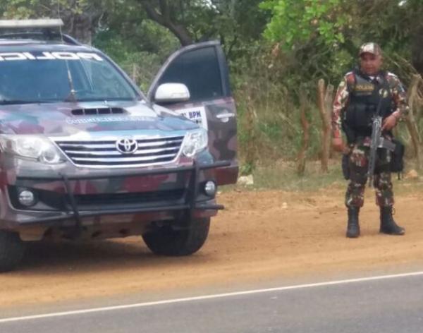 Patrulhamento Rural do 3&deg; BPM realiza blitz na Rodovia PI-140.(Imagem:3&deg; BPM)