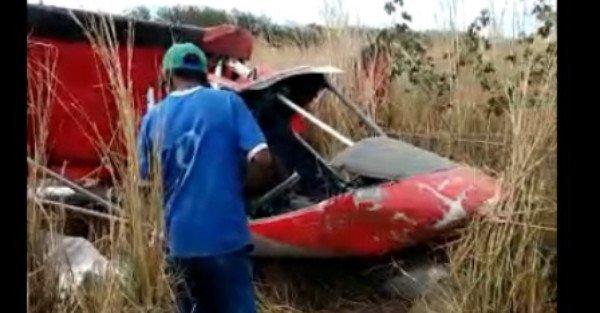 Ultraleve cai ao tentar pouso forçado e duas pessoas ficam feridas no Piauí